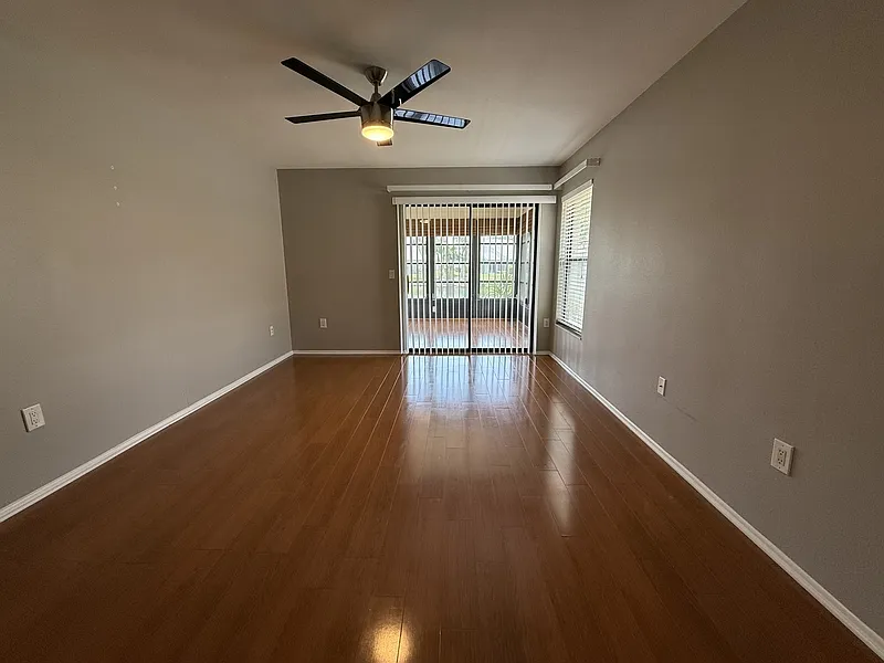 2 bed, 2.0 bath, 1538 sqft, $2,050 — Photo 3