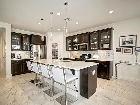 3rd image of 4525 Villa Del Paso Ln
