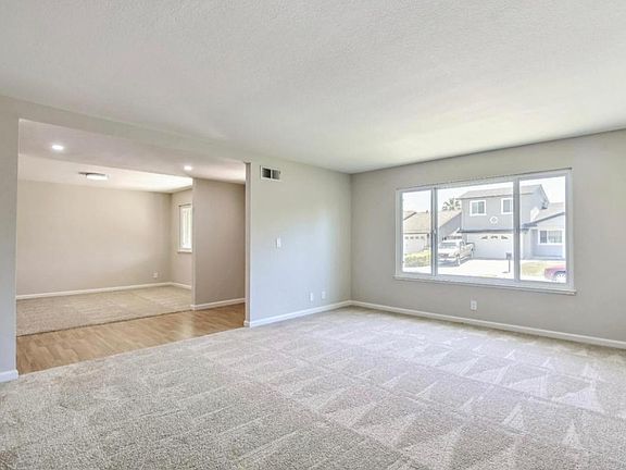 5th image of 69 Park Warren Pl
