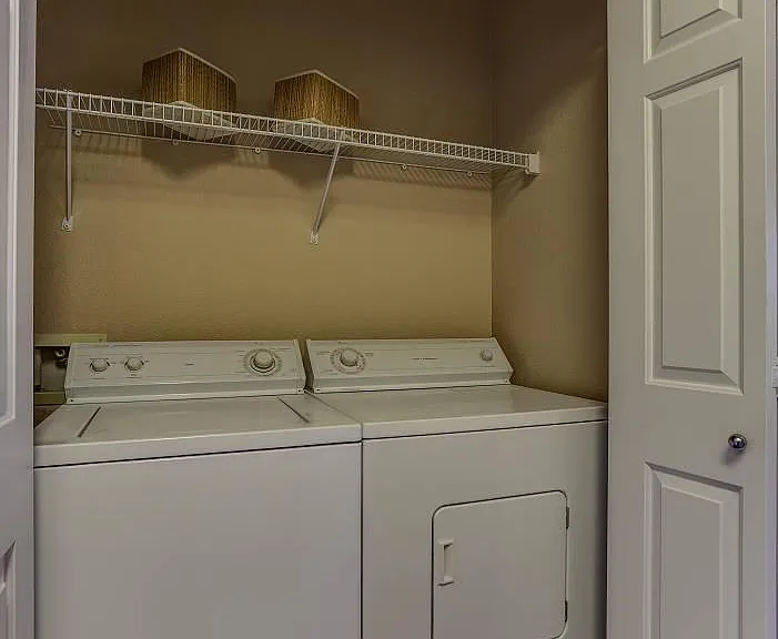 Commons at Verandas in Tanasbourne Apartments — Photo 24