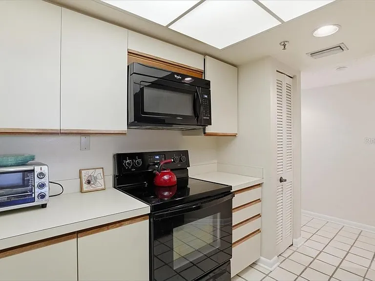 5611 Gulf Of Mexico Dr #3 — Photo 26