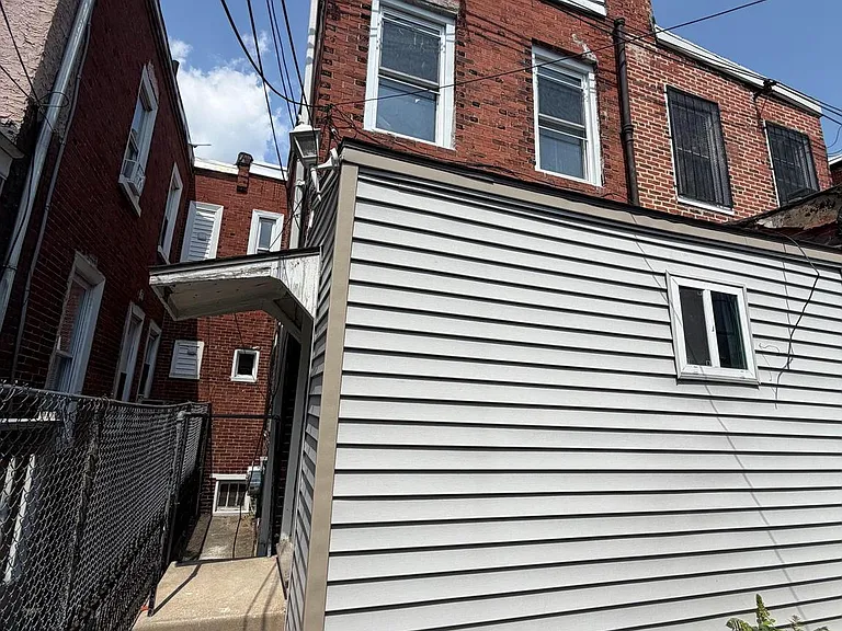 2104 S 65th St — Photo 20