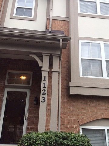 1st image of 1123 N Claremont Dr #0