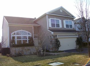 170 Hamlet Dr, Mount Sinai, NY 11766