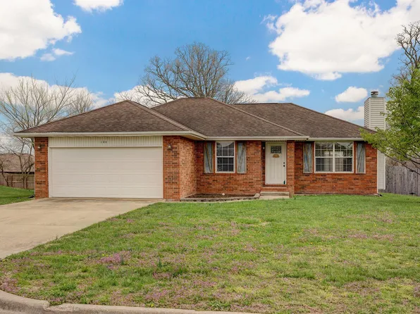104 E Osage Street, Strafford, MO 65757