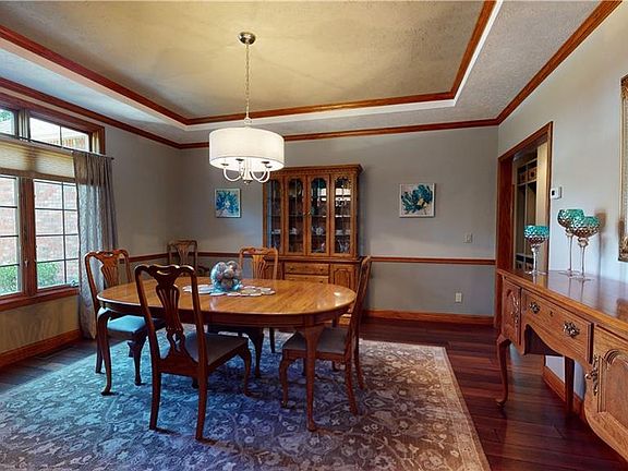 5th image of 1424 Honeygold Ln