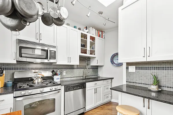 Sold by Compass | media 17