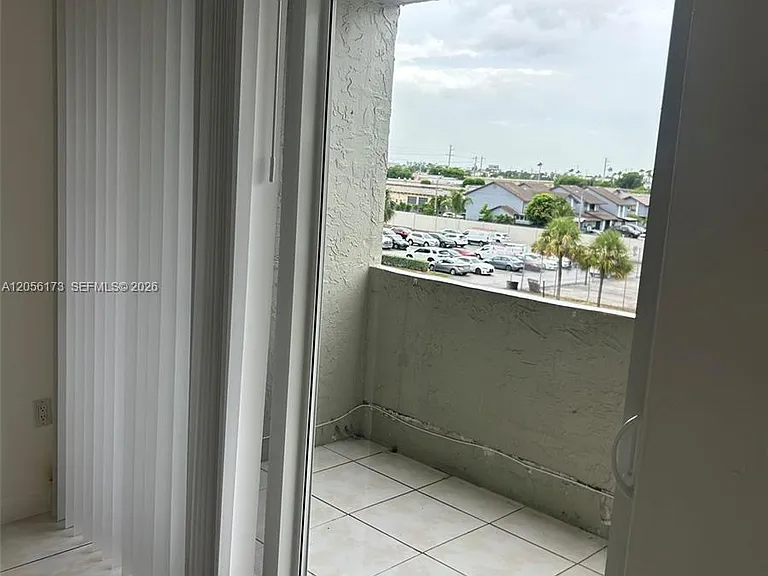 10000 NW 80th Ct #2456 — Photo 23