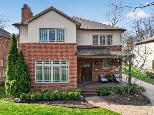 1742 Latham Rd, Birmingham, MI 48009