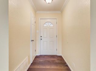 6920 Knob Hill Rd, Forest Hill, TX 76140