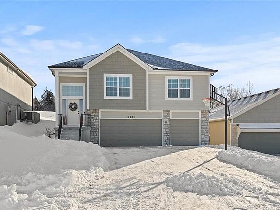 2nd image of 6737 Prairie Ln