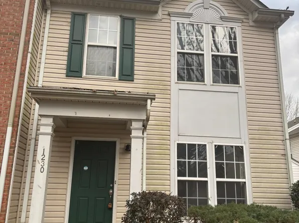 1230 Rocket Ln, Charlotte, NC 28213