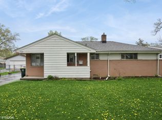 1425 N Wilke Rd, Arlington Heights, IL 60004