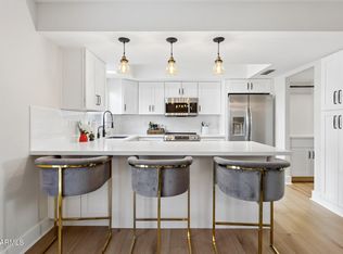 2818 E CLARENDON Avenue, Phoenix, AZ 85016