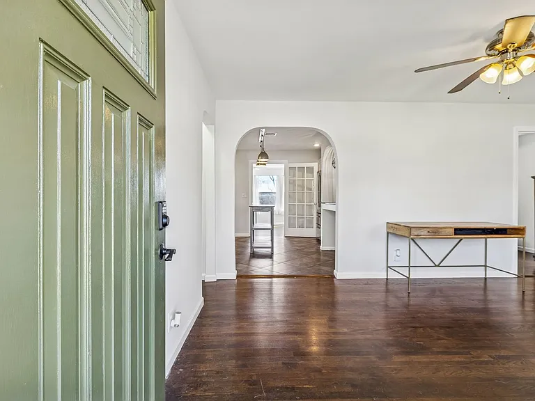 833 Rose Park Dr — Photo 5