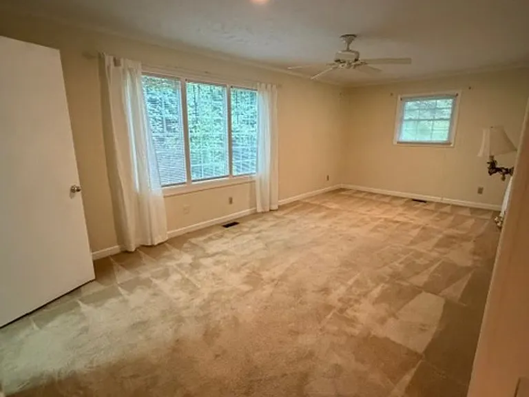 207 E Church St — Photo 11
