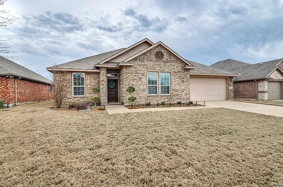 4 bed, 1785 sqft, $2,500 — Photo 1