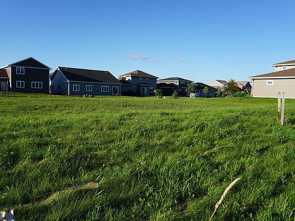 2nd image of 228 Little Bear Dr #Xgc1z8