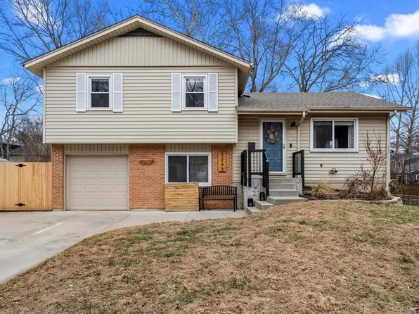 5243 Fontana St, Roeland Park, KS 66205