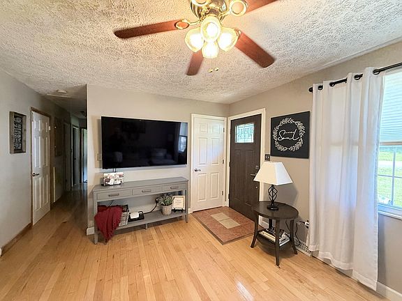 2nd image of 131 Ashley Dr
