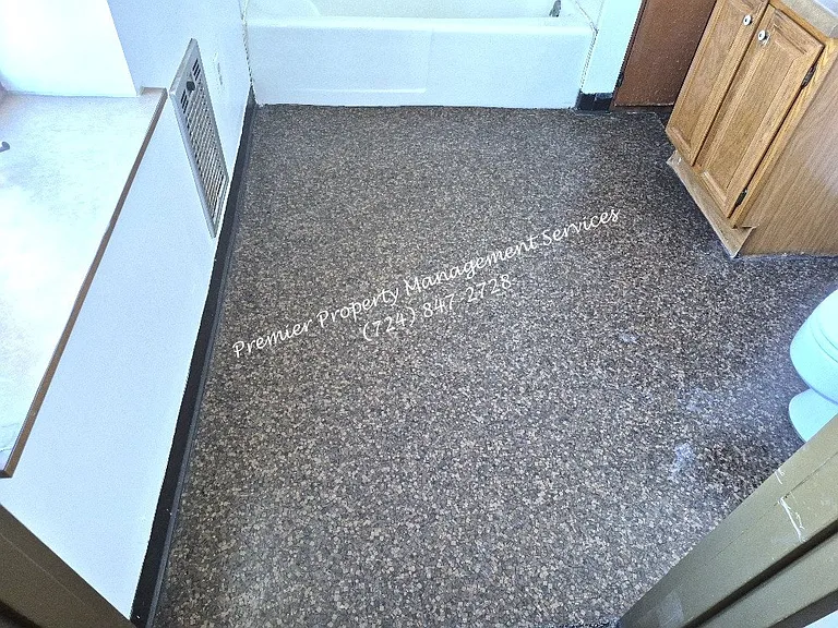 518 W Cunningham St #1 — Photo 8