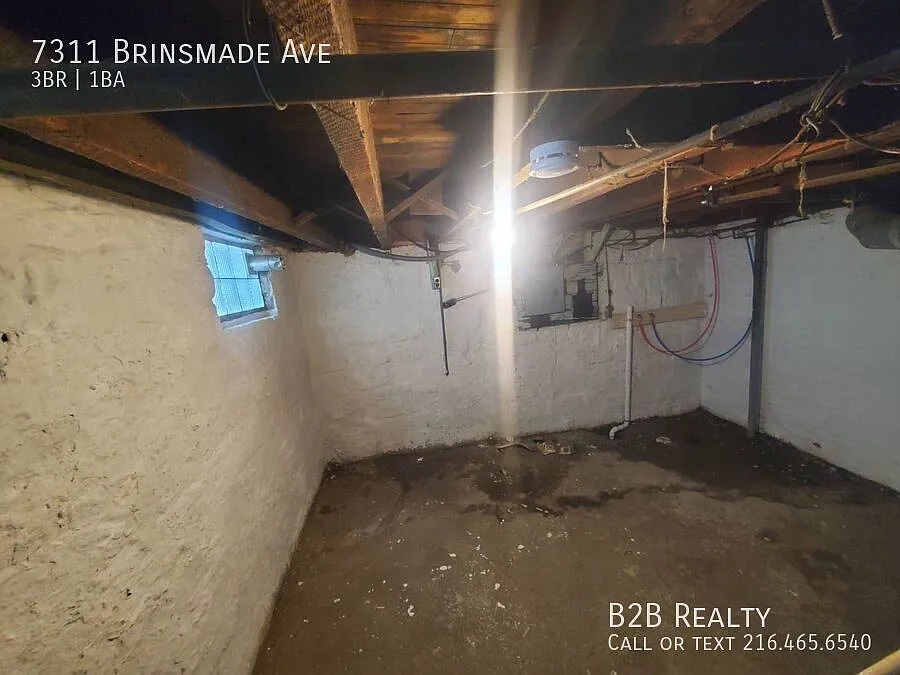 Charming 3-Bedroom Duplex in Cleveland Spacious, Comfortable & Move-In Ready! — Photo 4