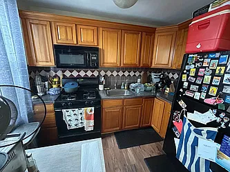 Rented by NY Space Finders Inc.