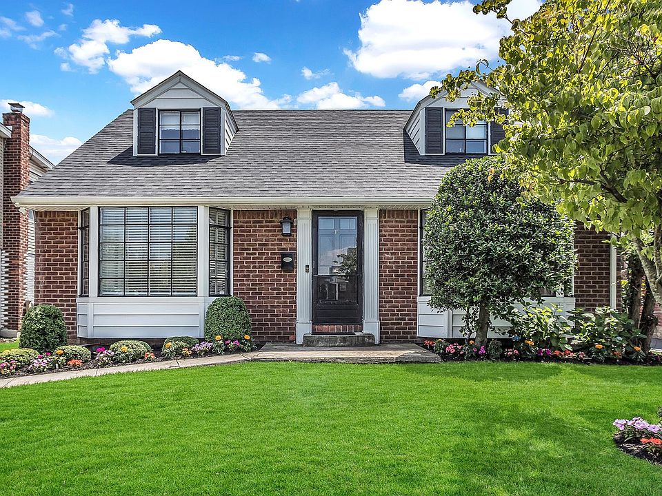1st image of 15 Greentree Rd