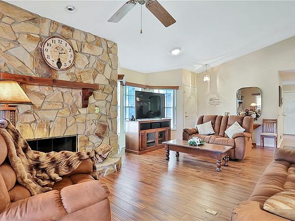 3rd image of 3225 Stonewater Dr #5