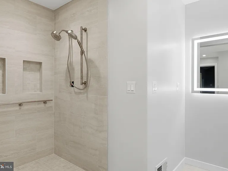 22 Poplar Point Rd — Photo 18