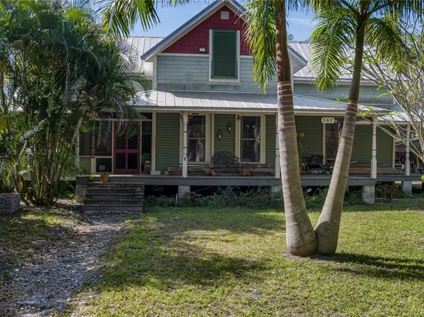 561 Terra Ceia Rd, Terra Ceia, FL 34250