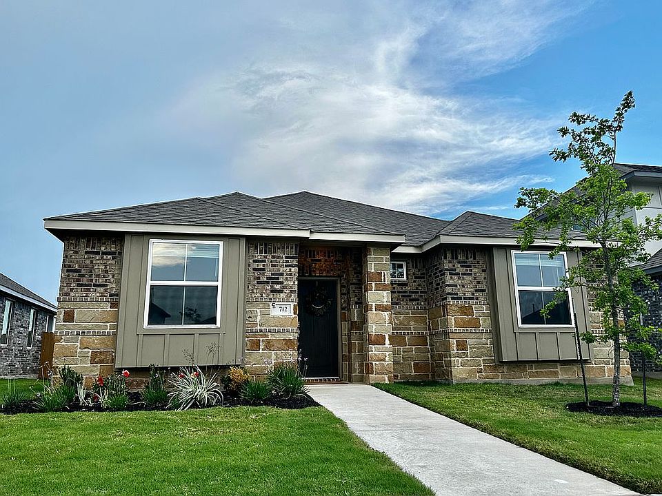 1st image of 712 Bridle Creek Dr