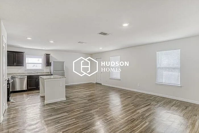 3812 Lynnfield St — Photo 3
