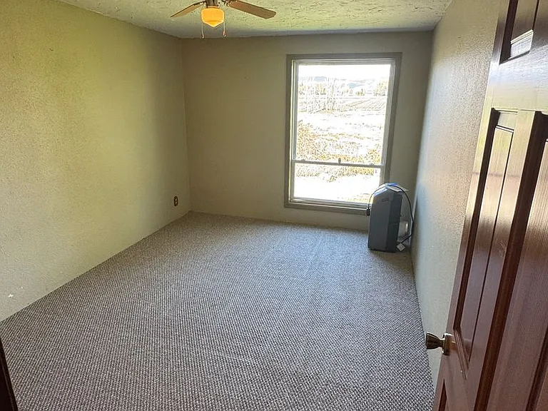 225 Mission View Dr — Photo 11