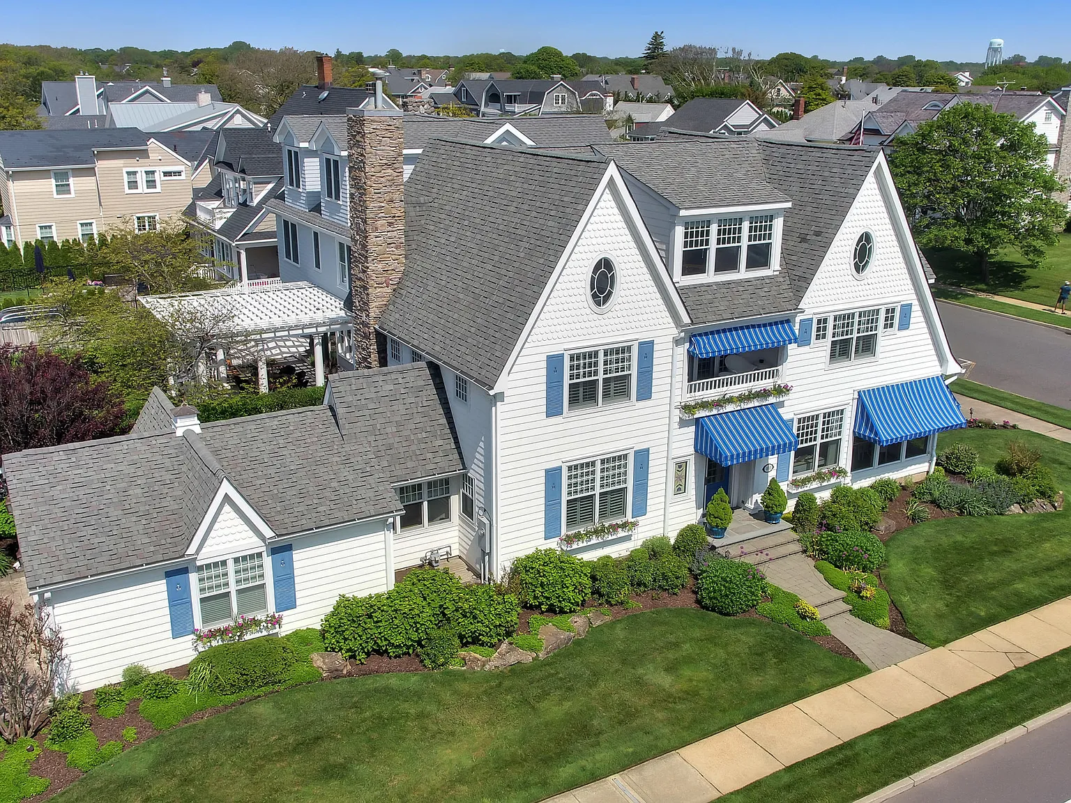 5 bed, 5.5 bath, 3303 sqft, $6,000 — Photo 4