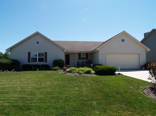 4089 W Whispering Ridge Pass, Franklin, WI 53132