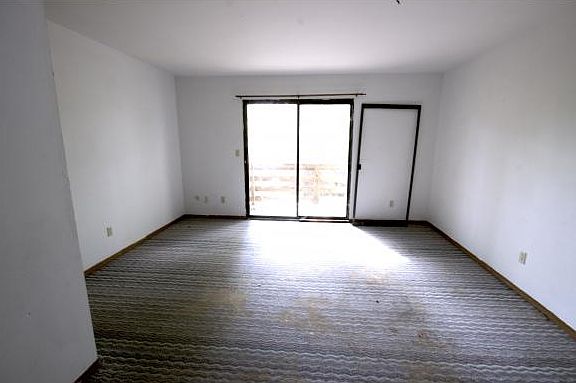 5th image of 950 Edgar Dr APT 23