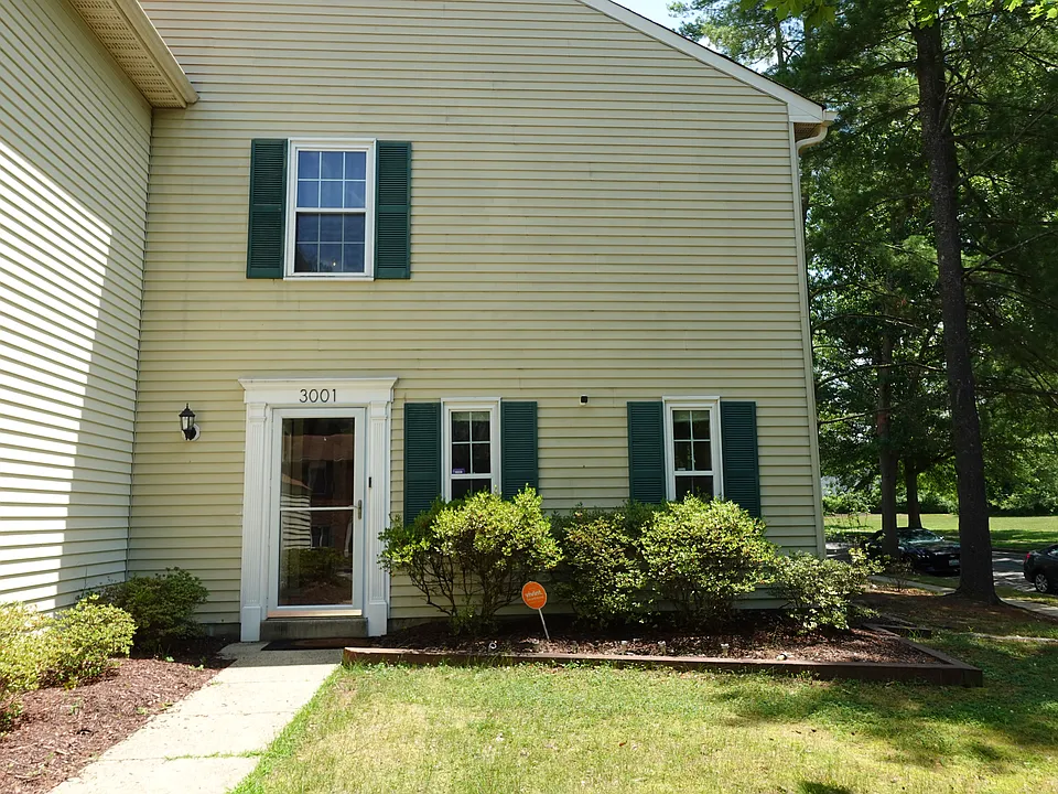 3001 N Dale Ct