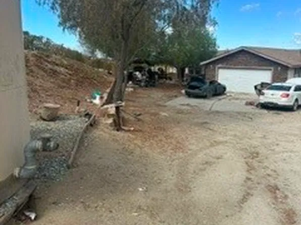43330 Falcon Rd, Hemet, CA 92544