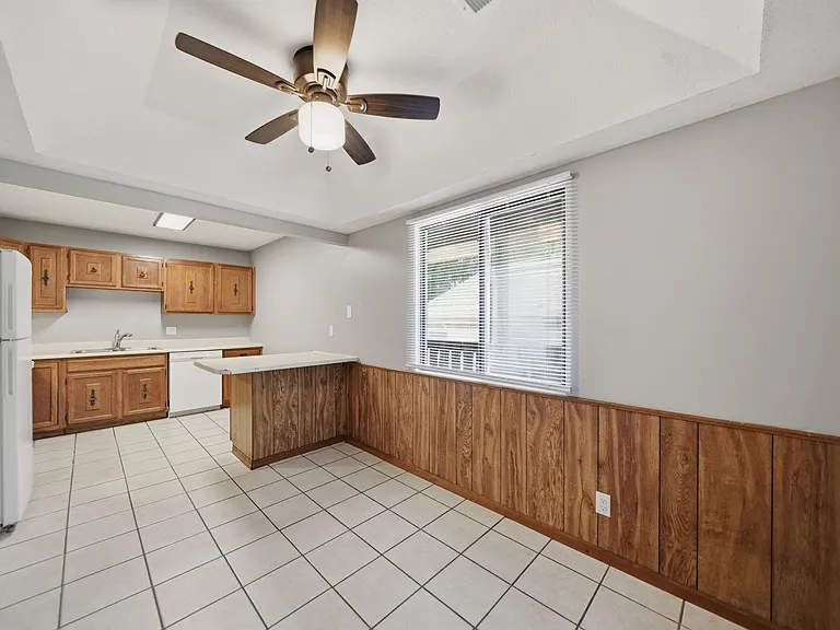 2612 J St #3 — Photo 4