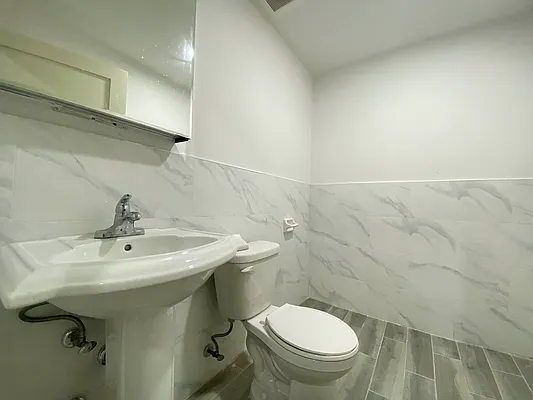 Rented by NY Space Finders Inc. | media 9