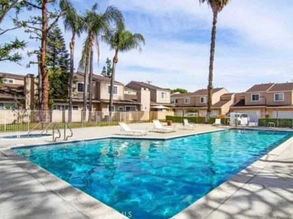 19928 Chase St Unit 23, Winnetka, CA 91306