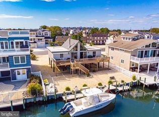 317 W 5th St, Ship Bottom, NJ 08008