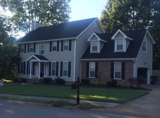 3037 Prestons Station Dr, Hixson, TN 37343