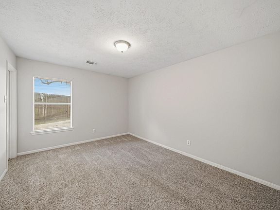 5th image of 16203 Canario Dr