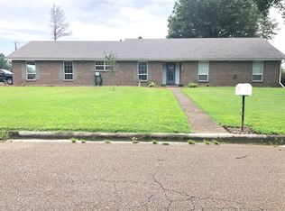 502 Gerald St, Leland, MS 38756