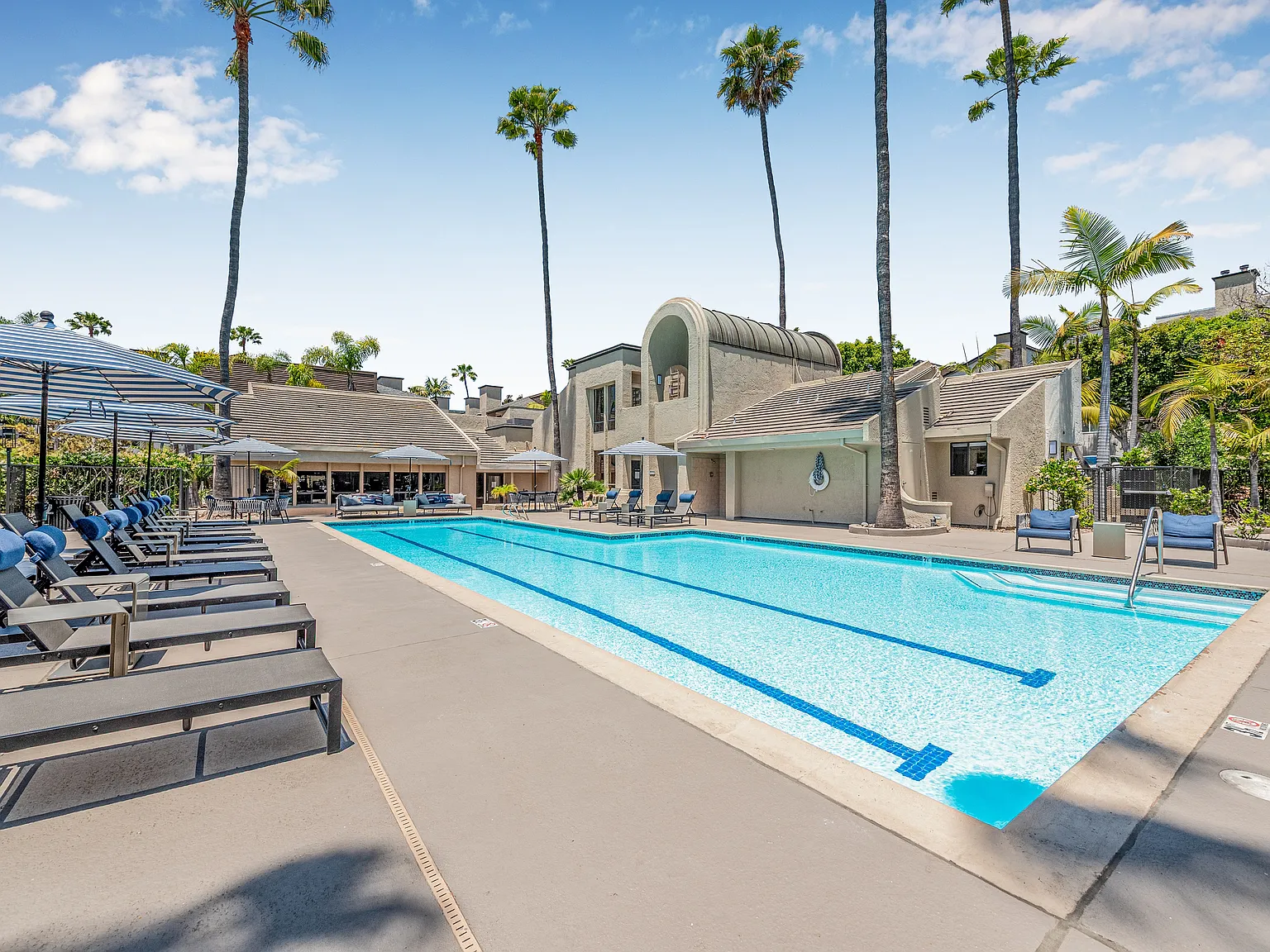 Allina La Jolla — Photo 1