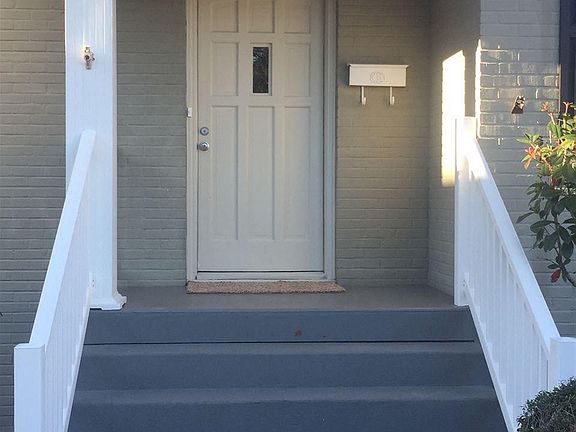 3rd image of 3011 Blackshear Ave