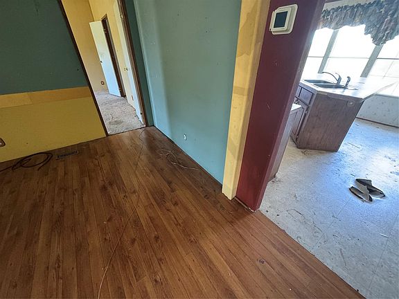 5th image of 1120 Willis Way