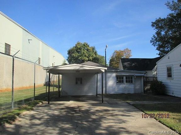 2nd image of 1124 W 4th Ave
